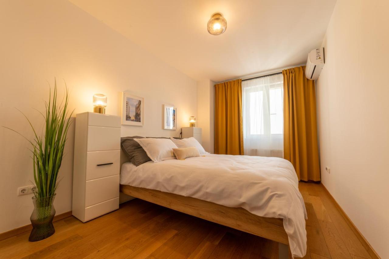 Nobel: Premium Two-Room Apartment In Bucharest'S City Center! Extérieur photo