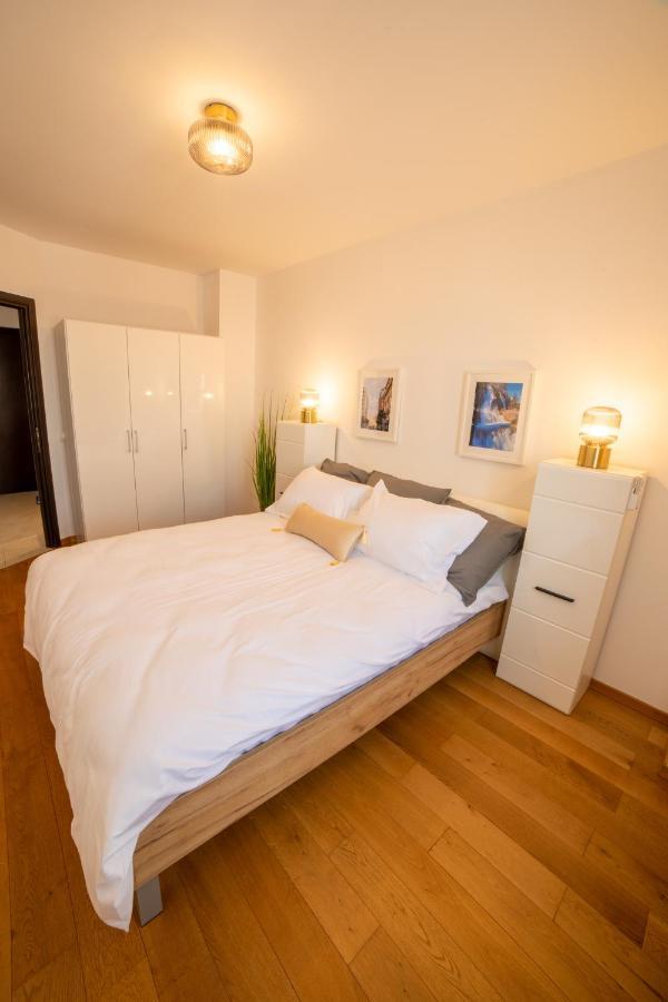 Nobel: Premium Two-Room Apartment In Bucharest'S City Center! Extérieur photo